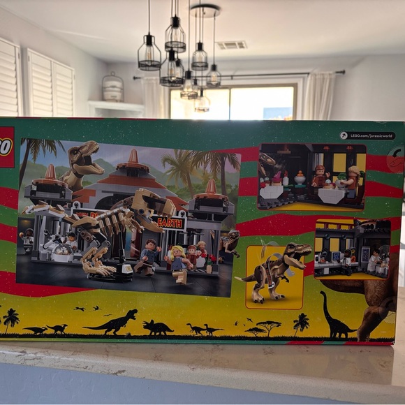 New LEGO 76961 Jurassic Park Anniversary Visitor T Rex Raptor Attack Sealed - Picture 2 of 2